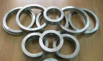 Does titanium rings rust?